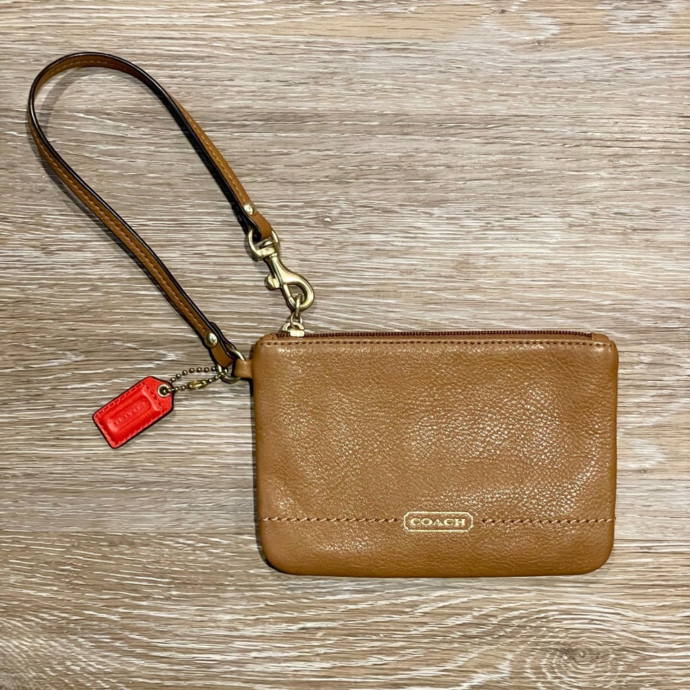 NWOT Coach Wristlet